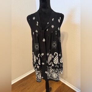 Ember Black and White Boho Paisley Floral Tie Neck Mesh Sheer Tunic Top~Size M